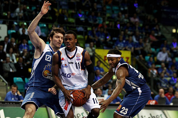 一项值得关 一项值得关